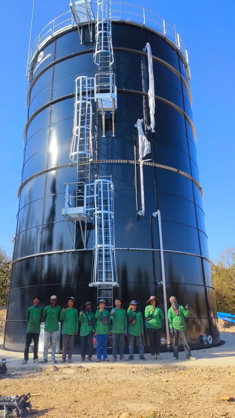 Water tank 10