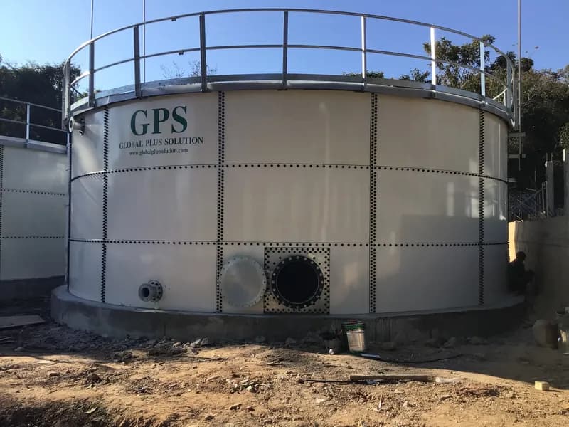 Water tank 7